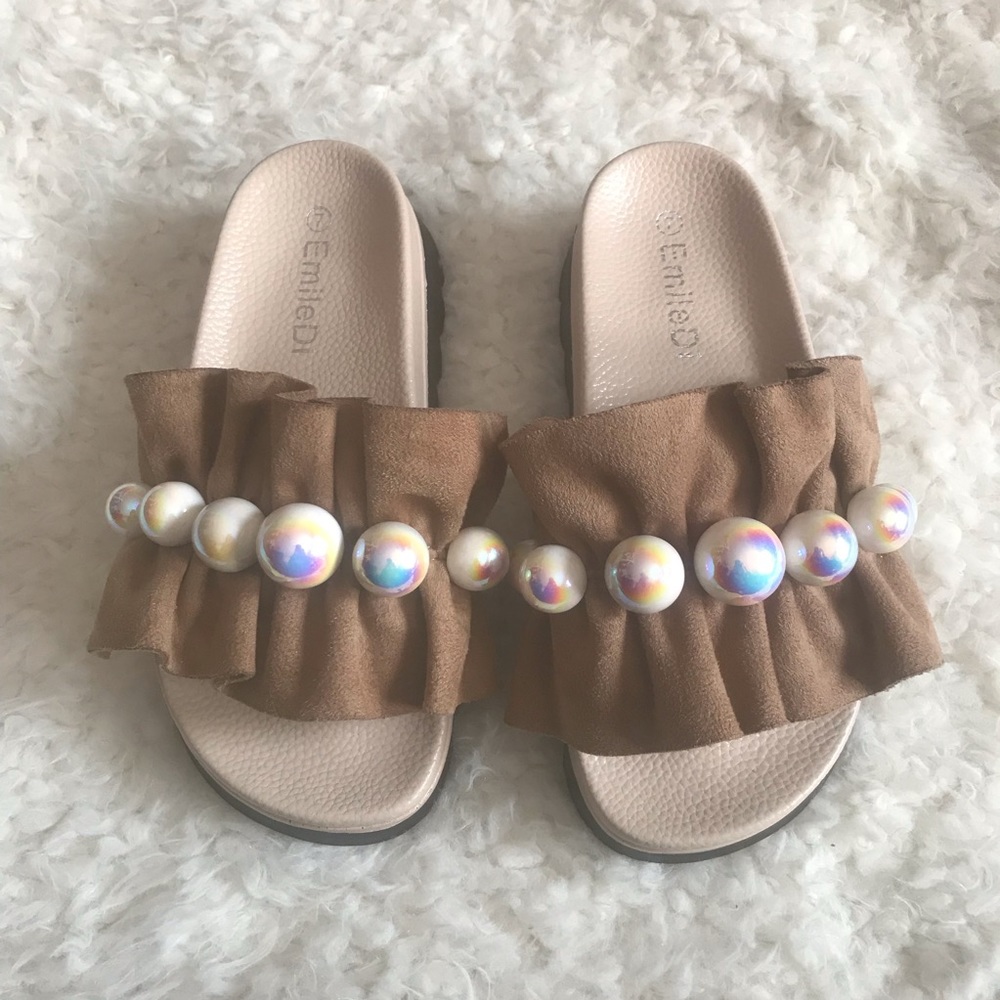 EmileDi platform sandals size 7